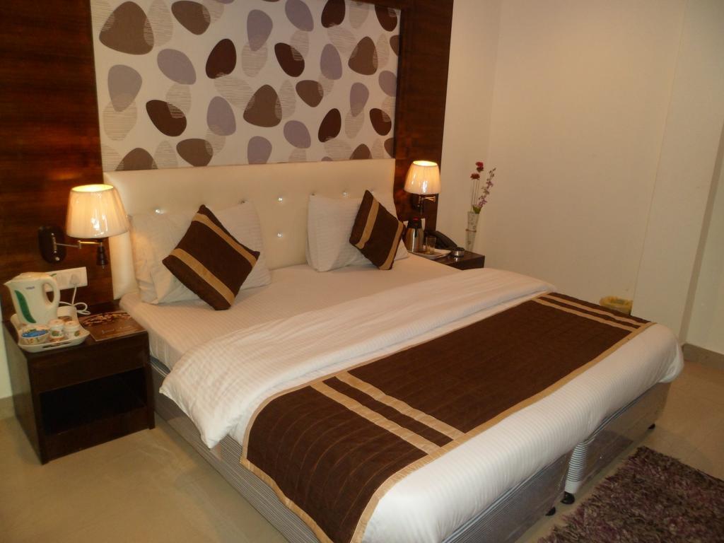 Hotel Arjun New Delhi