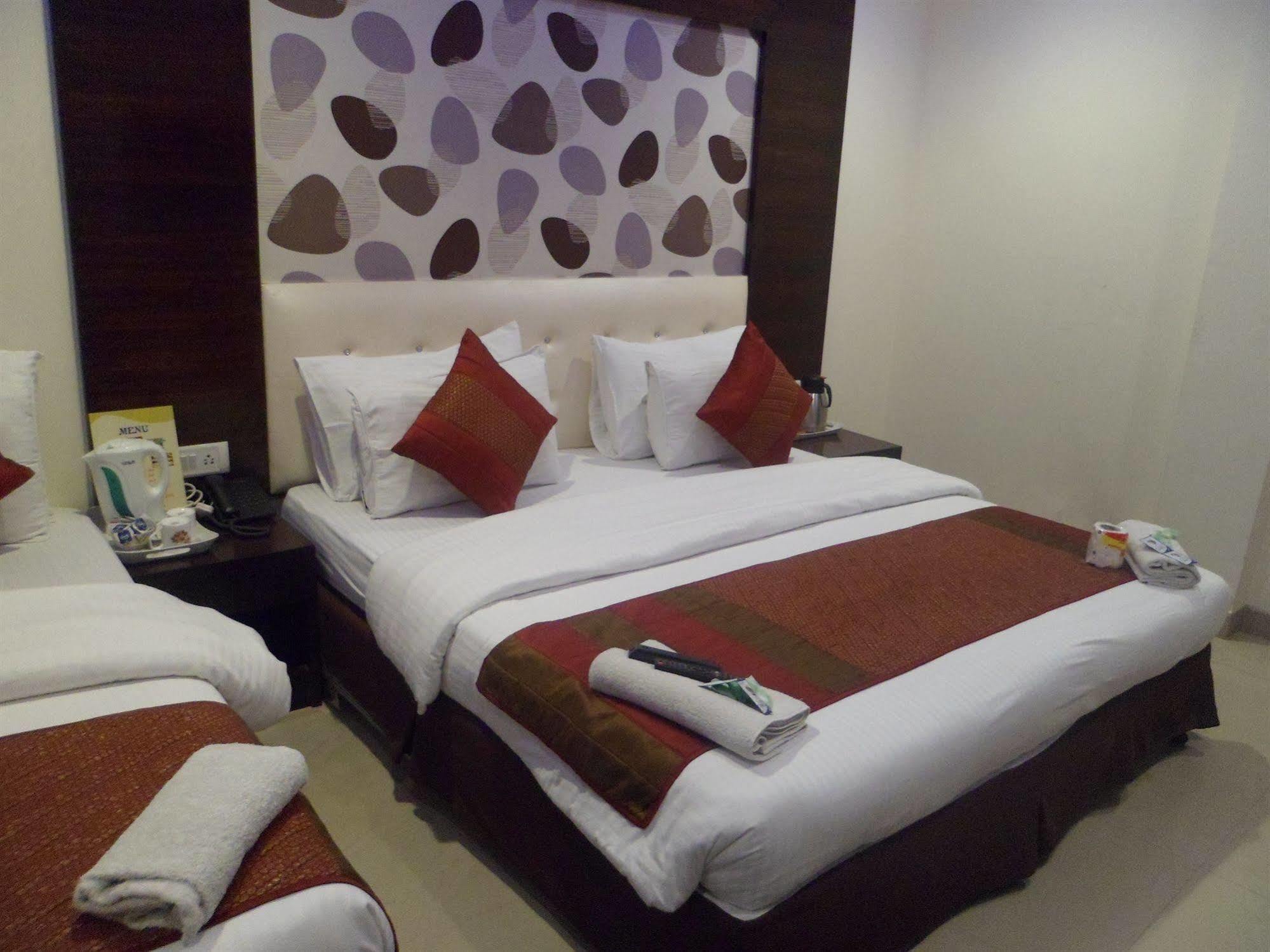 Hotel Arjun New Delhi