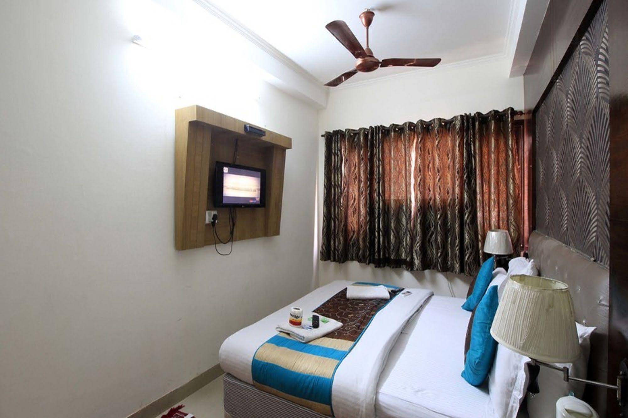 Arjun Hotel 3*