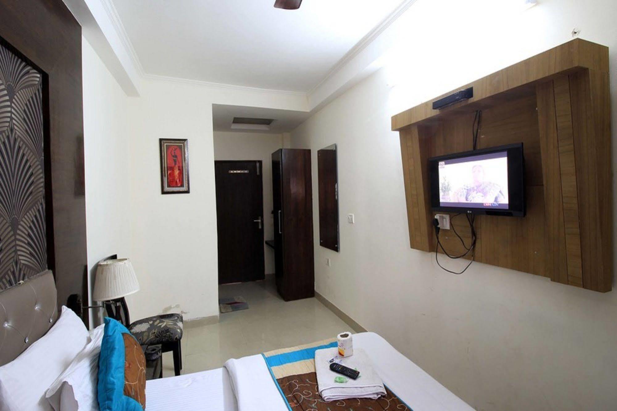 Arjun Hotel New Delhi